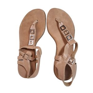 Watch | 6½M | Tan T-Strap Sandals w/ Square Metal Accents